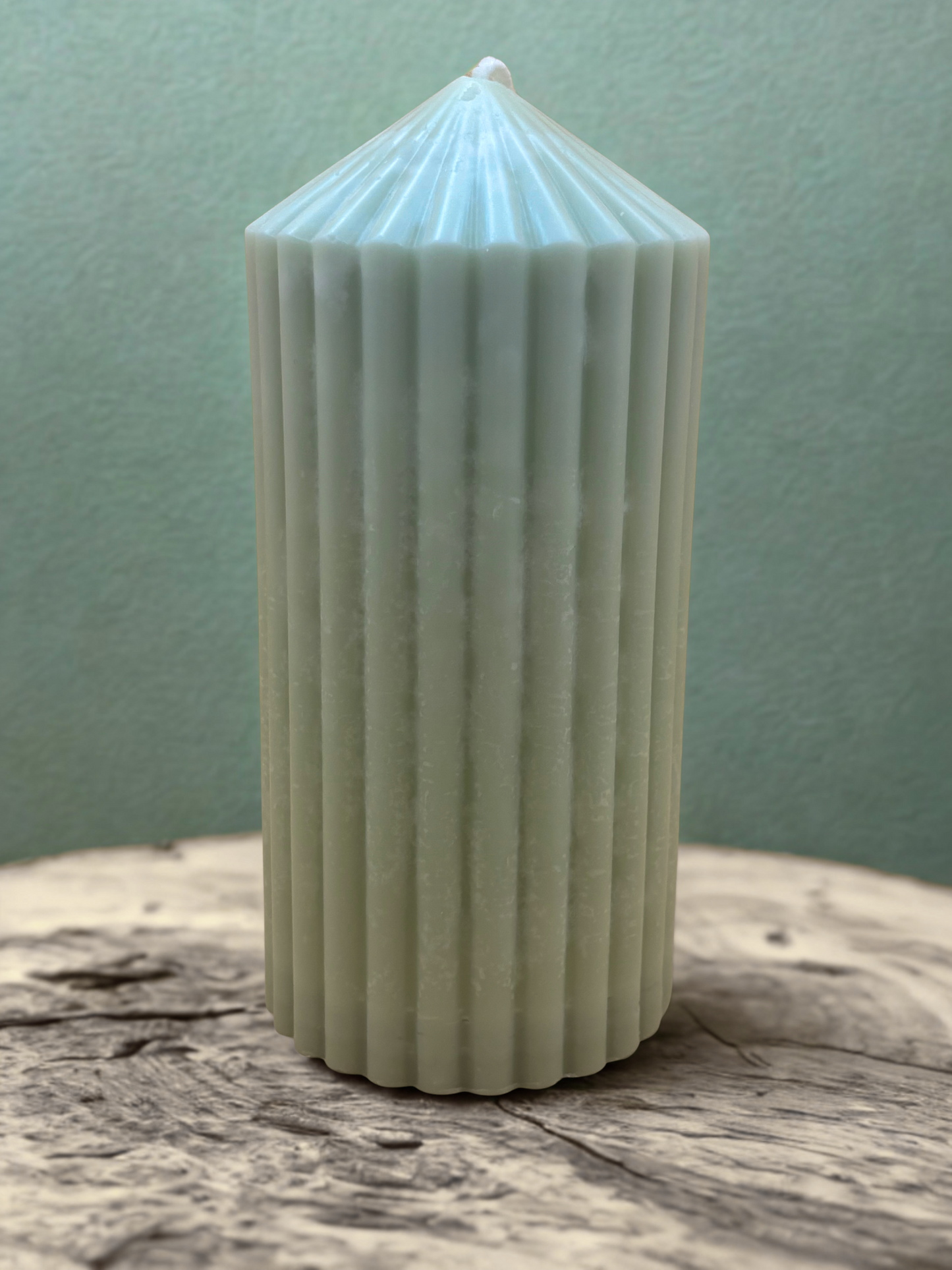 Large Ribbed Candle